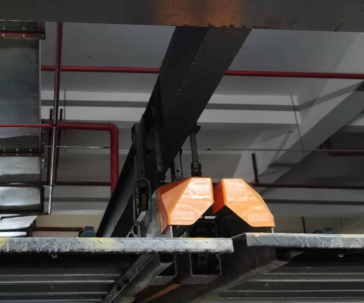 楚雄市兩柱升降式立體停車位